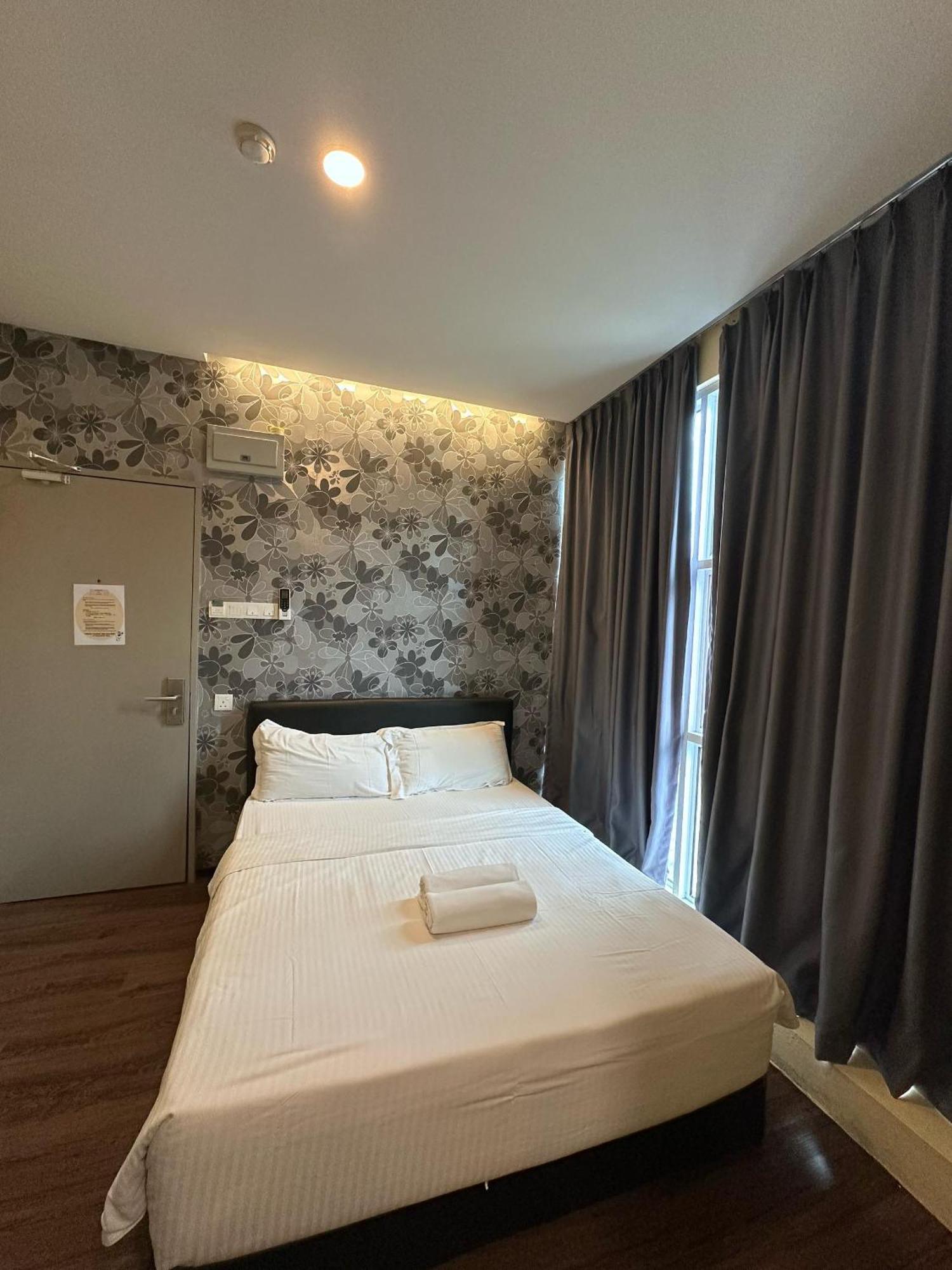 Serian Transit Inn Bagian luar foto